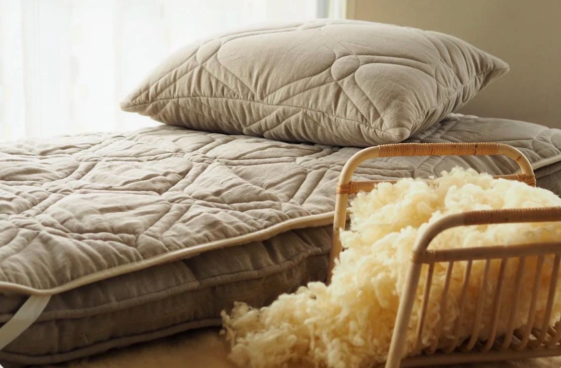 Linen and wool pillow-0