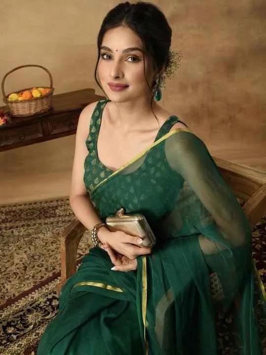 Nidha Emerald Elegance Chiffon Saree-4